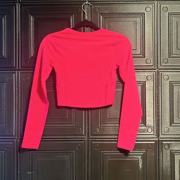 Fashion nova  crop top - Picture 2 of 3